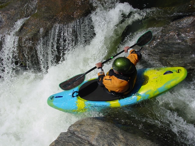 kayaking extreme.jpg